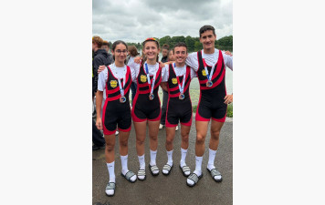 Médaille de bronze au championnat de France bateaux longs en 4 mixte U19